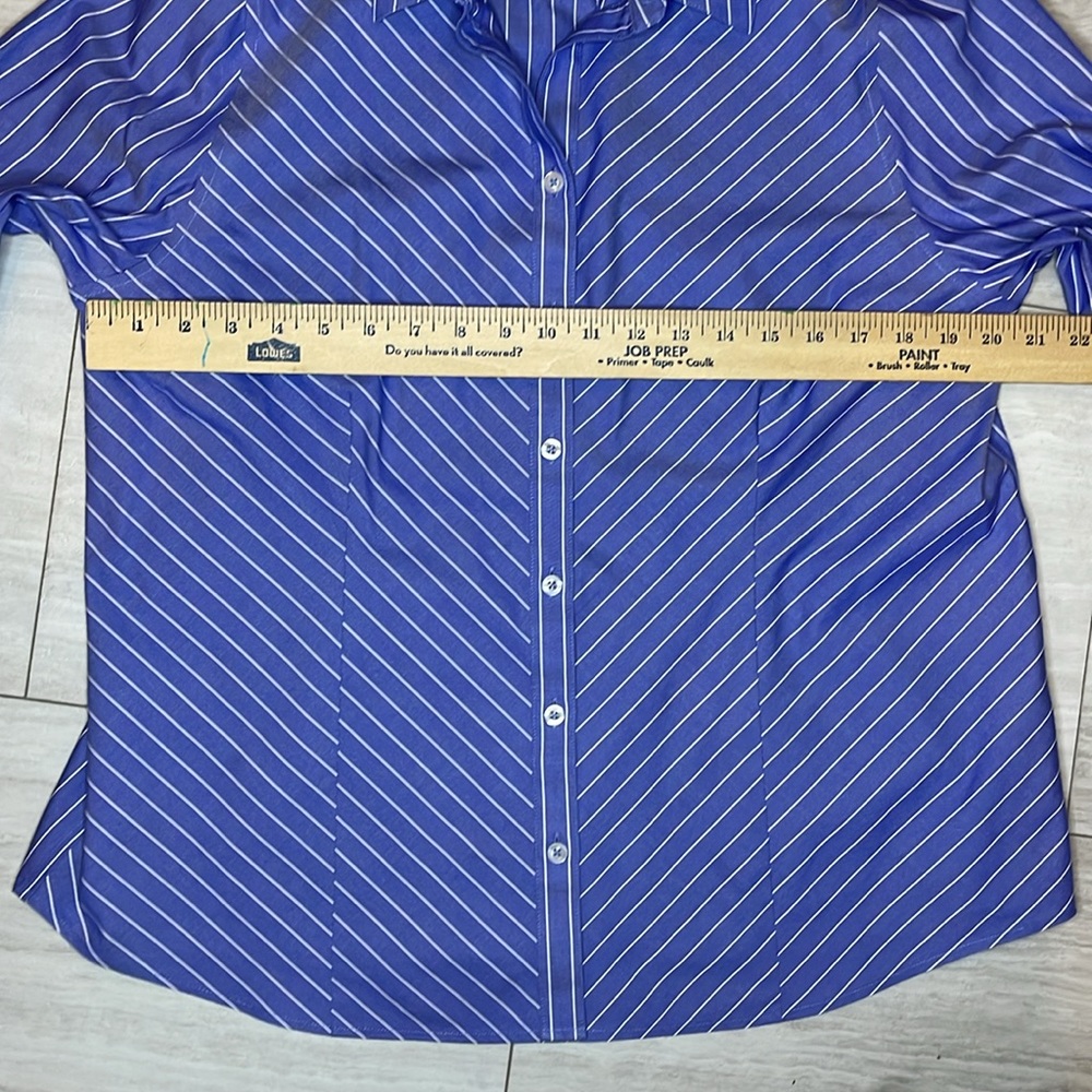 CHICO’S coolmax all season no-wrinkle button up blouse Blue Pinstripe sz 14 top - Picture 3 of 8